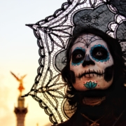 5 Marvelous Makeup Tips for Halloween - photo by Salvador Altamirano on Unsplash