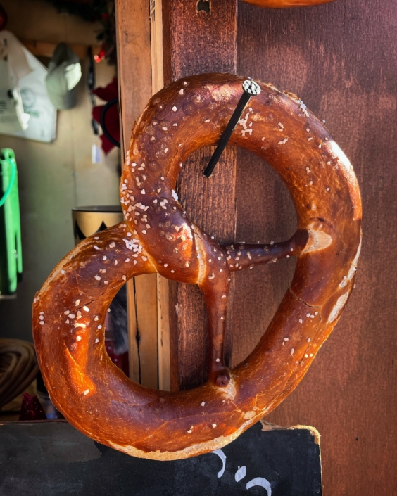 European Christmas Pretzle