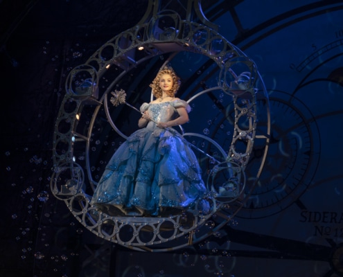 Jennafer Newberry as Glinda in the National Tour of WICKED, photo by Joan Marcus - 0099r