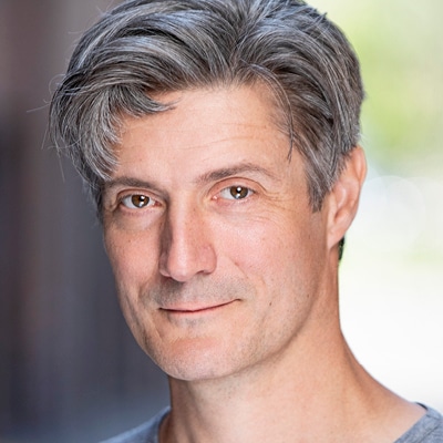 Headshot of GARETH SAXE