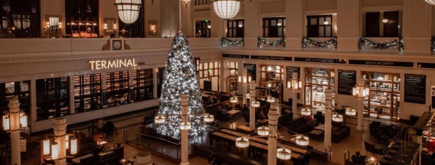 The Union Station lobby decorated for the holidays