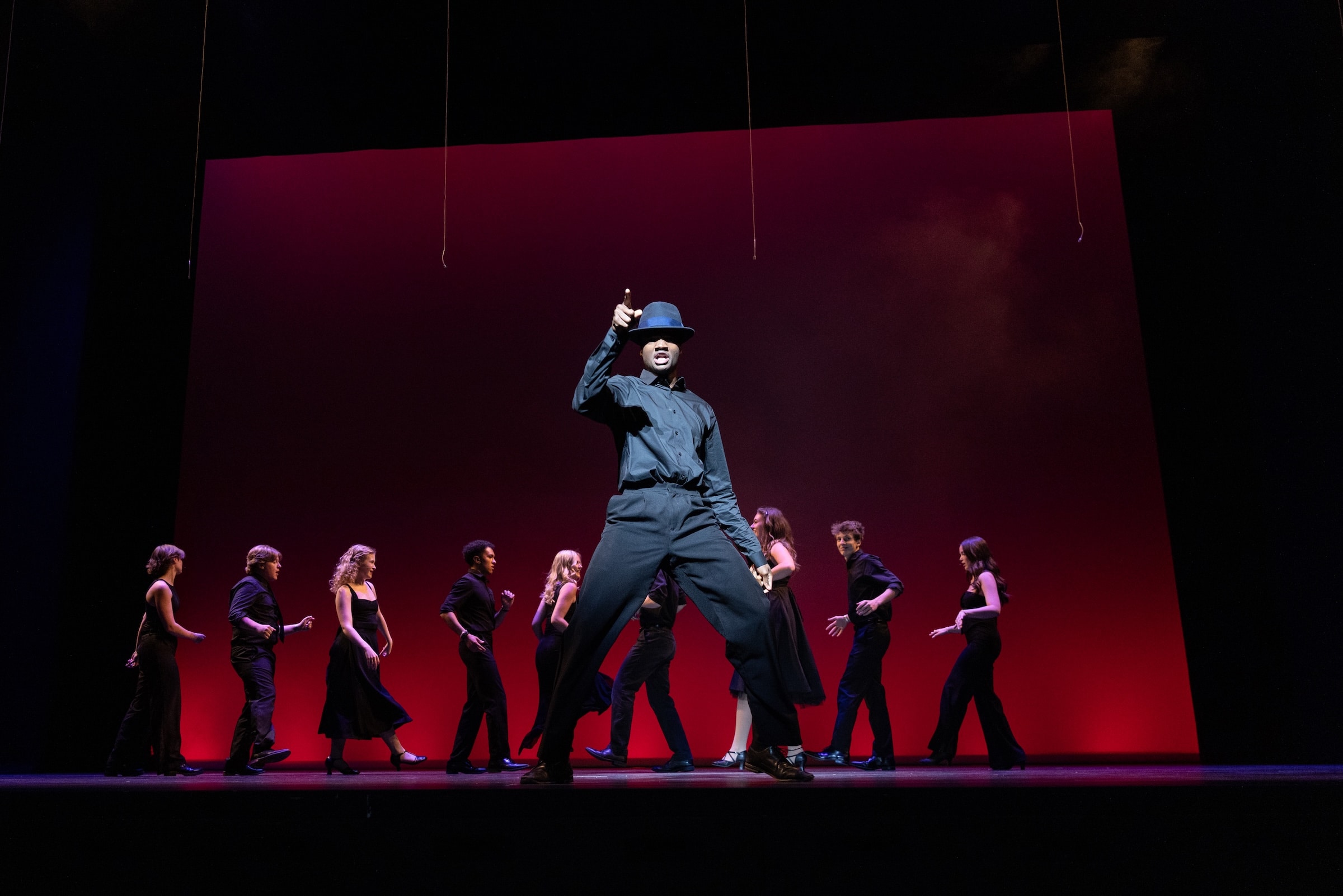 Tavio Amouzou and the Leading Role Performers.